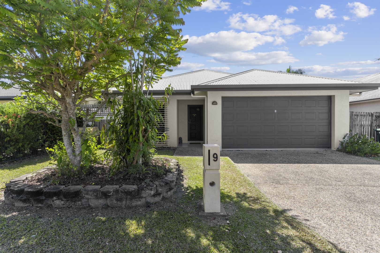 9 RODERICK ST, BENTLEY PARK QLD 4869, 0 غرف, 0 حمامات, House