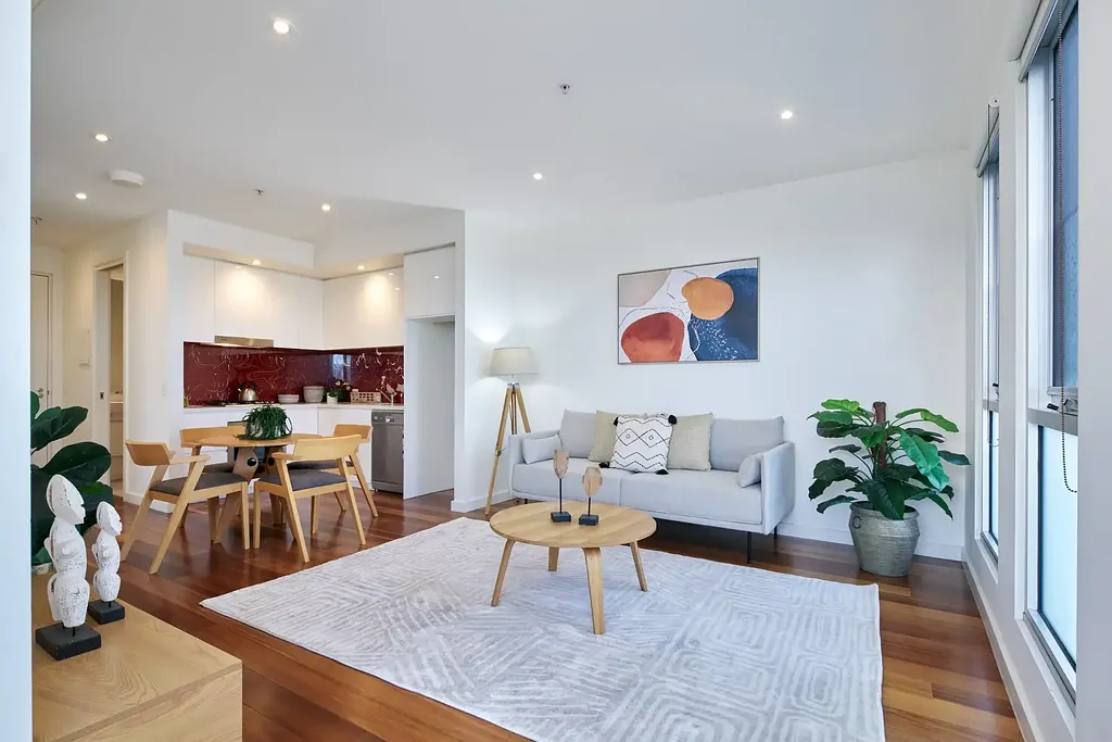 St Kilda 2房 安静朝西北阳光充足的公寓单元 Quiet North/West Facing Sunfilled Unit
