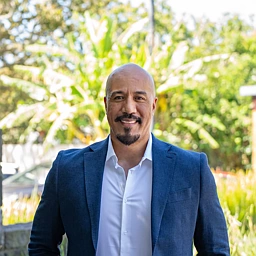 Steve Perelini