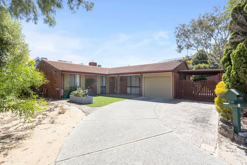 45 Nautical Grove, Beldon, WA 6027
