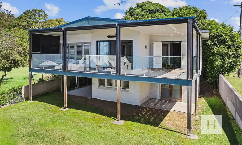 110 Griffith Street, Mannering Park, NSW 2259