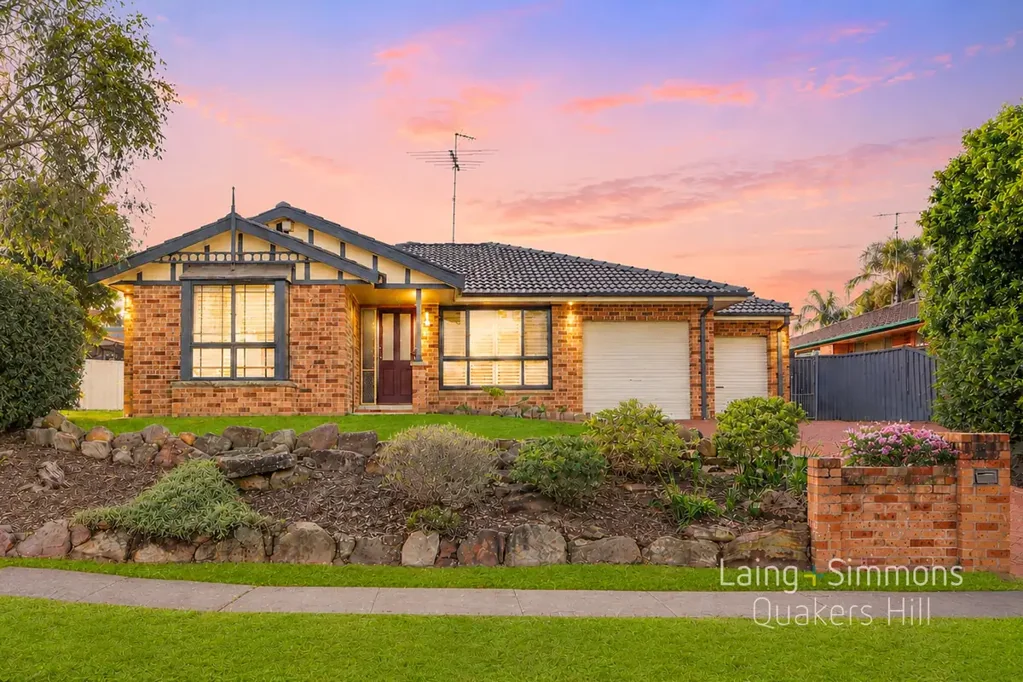Quakers Hill 4房 公园旁家庭生活，附带泳池和娱乐区 Parkside Family Living with Pool and Entertaining