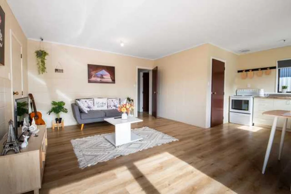 Taradale 2房  Neat, Sweet, and Ready to Move In!