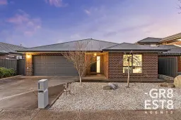 18 MINERVA AVENUE, Cranbourne West