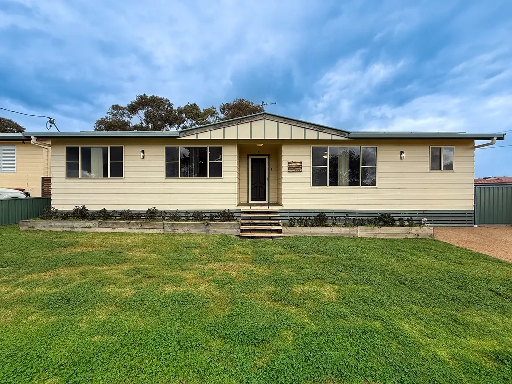 Parkes 3 Bedroom Comfortable Family Home With Modern Features