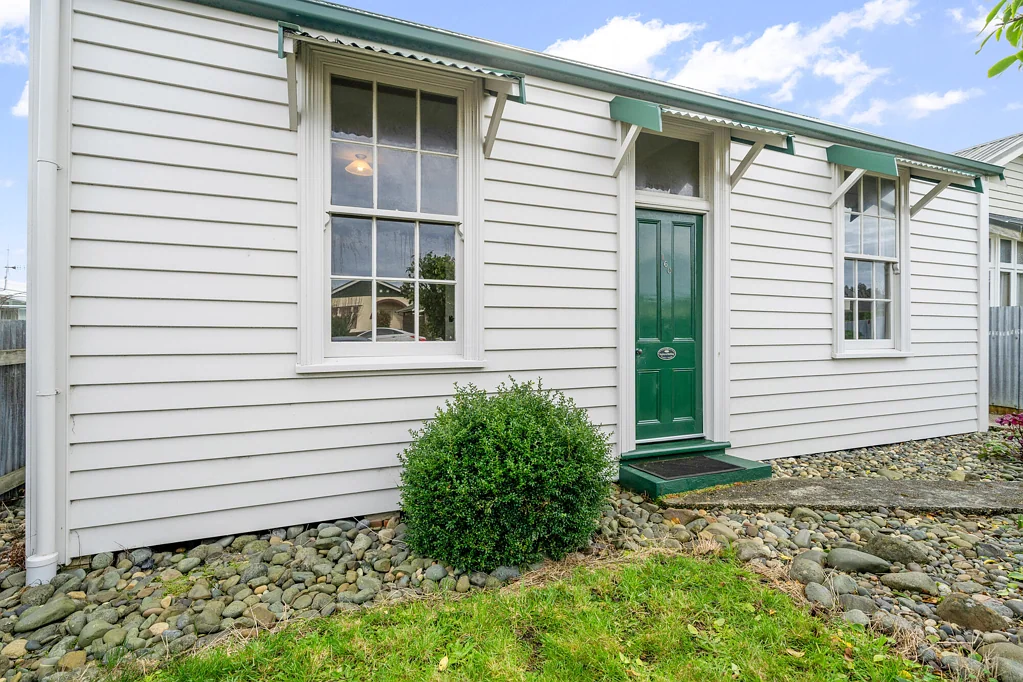 Invercargill 2 Bedroom HISTORY, CHARACTER & CITY CONVENIENCE