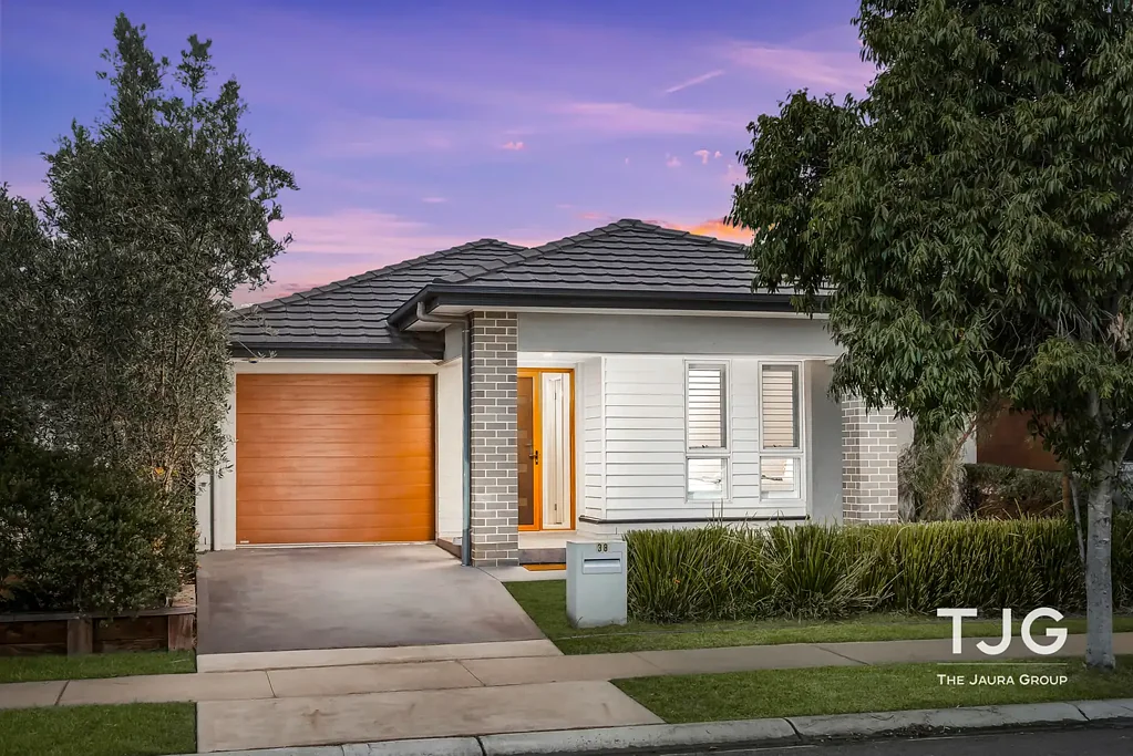 38 Sundowner Parkway (The Gables), Box Hill, NSW 2765