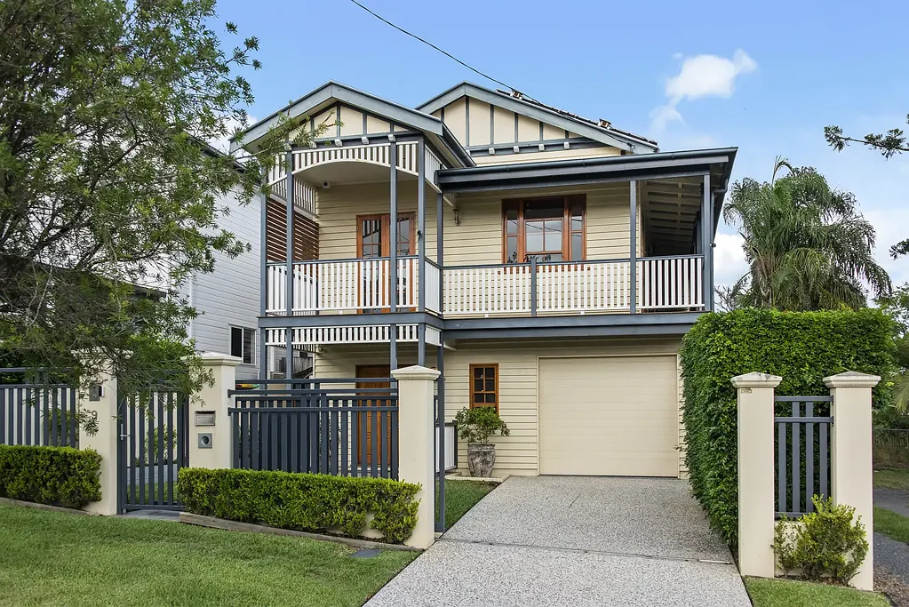 Norman Park 4房  Executive Family Living in Norman Park: A Blend of Classic Charm and Modern Elegance