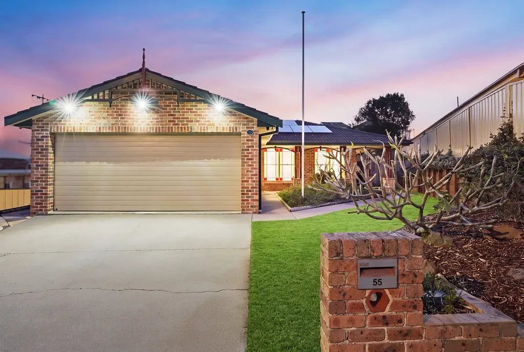Bateau Bay 5ਬੈੱਡਰੂਮ Impressive Single-Level Home with Self-Contained Living