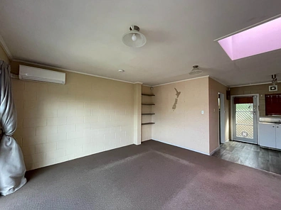 Tidy 2 Bedroom in Matua