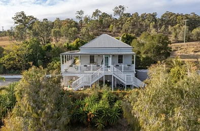Labas ng Bahay - Address Withheld, Summerholm, QLD 4341