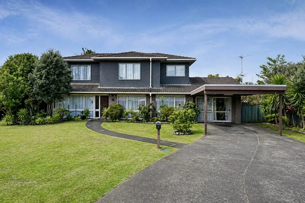 Papatoetoe 6房  Large Freehold  –  Home , Income or Add Value!