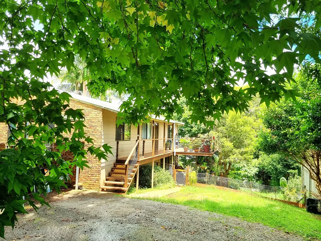 Tamborine Mountain 3침실 Solid Brick and Timber Home with Dual Living Potential - ideal for a family or an investor