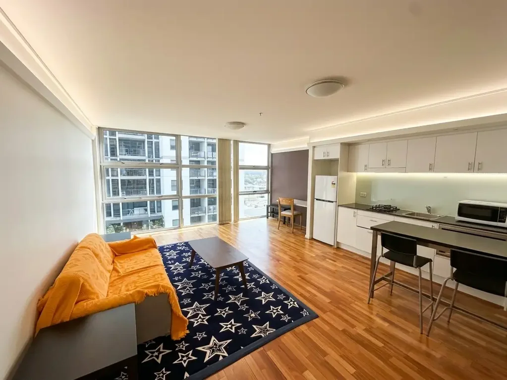 Conveniently located furnished apartments steps to Crows nest Metro station