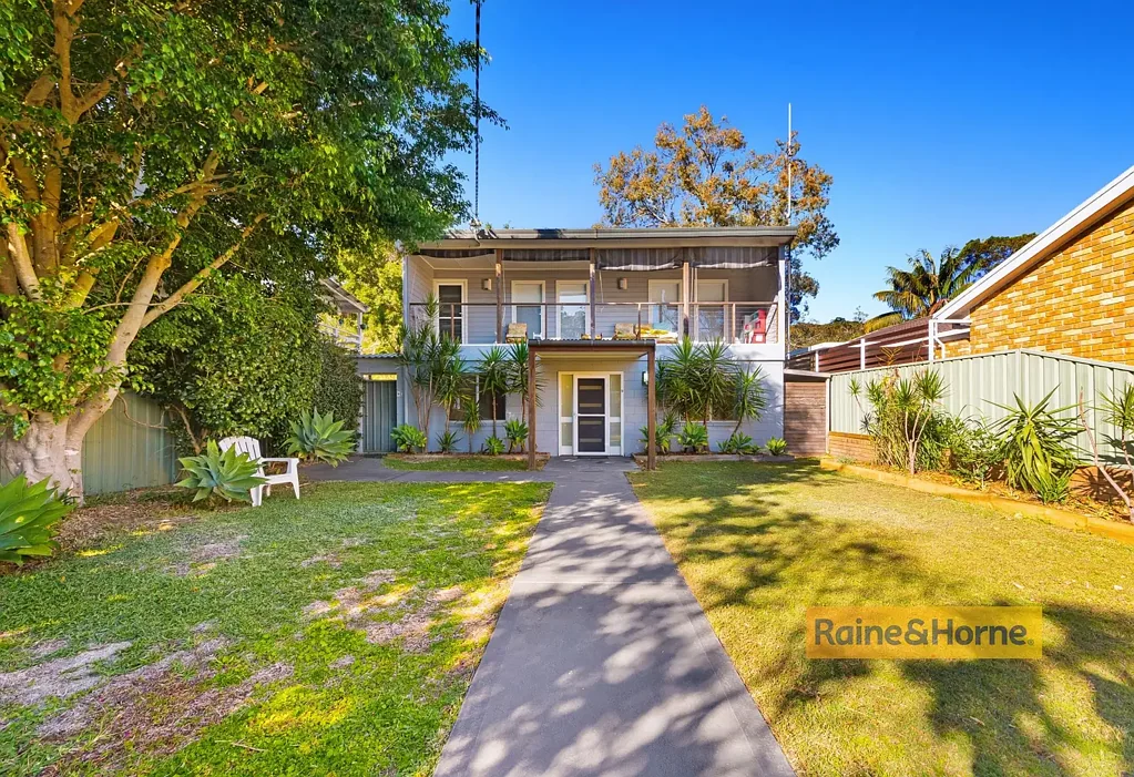 SPACIOUS 4 BEDROOM HOUSE IN SOUTH UMINA