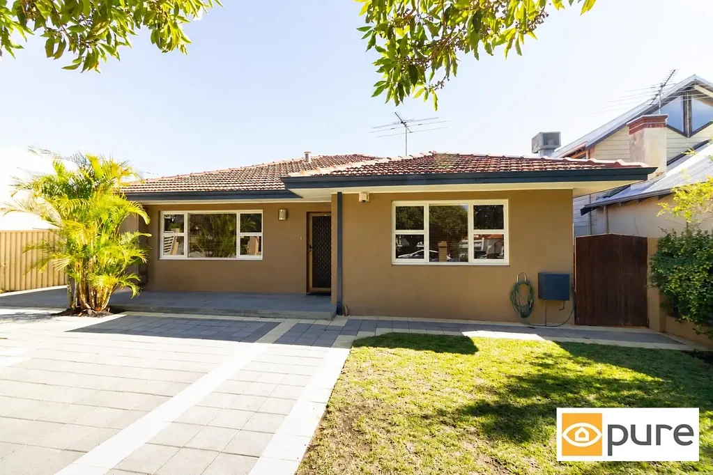 LOW MAINTENANCE CHARACTER HOME IN THE HEART OF MOUNT HAWTHORN