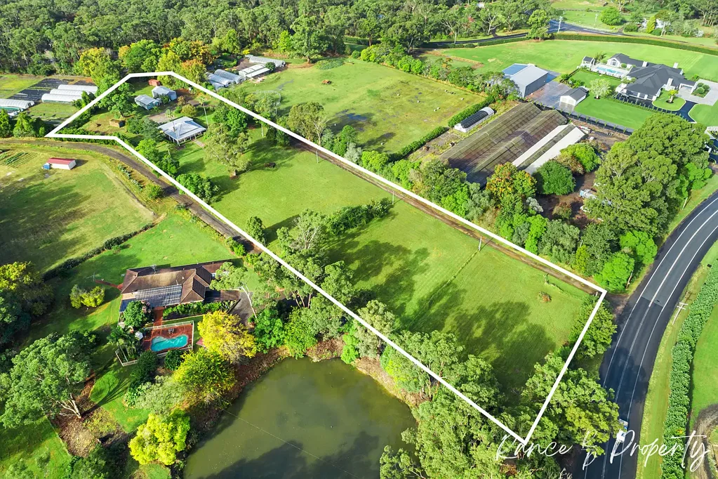 Annangrove 5chambre AN INCREDIBLE OPPORTUNITY AWAITS ON ANNANGROVE ROAD!