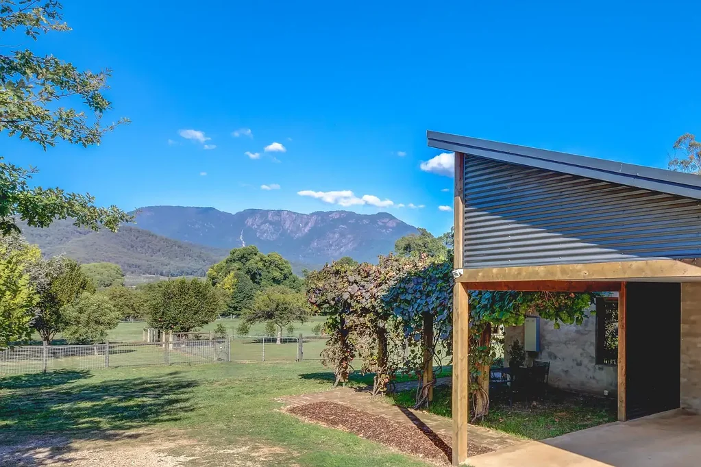 53 One Mile Creek Road, Porepunkah, VIC 3740