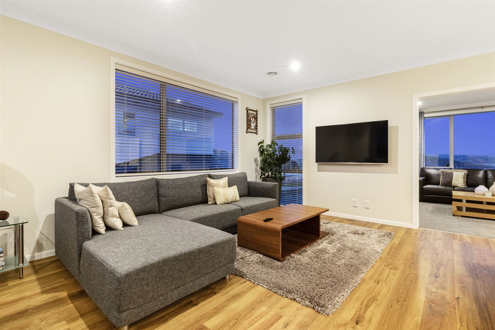 24 Frances Brown Avenue, Aotea, Porirua, 4 rūma, 2 rūma horoi