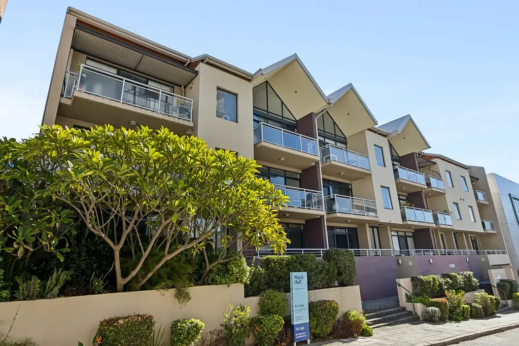 West Perth 2房  Life on Lucknow - Spacious, Low-Maintenance Living in a Connected West Perth Pocket