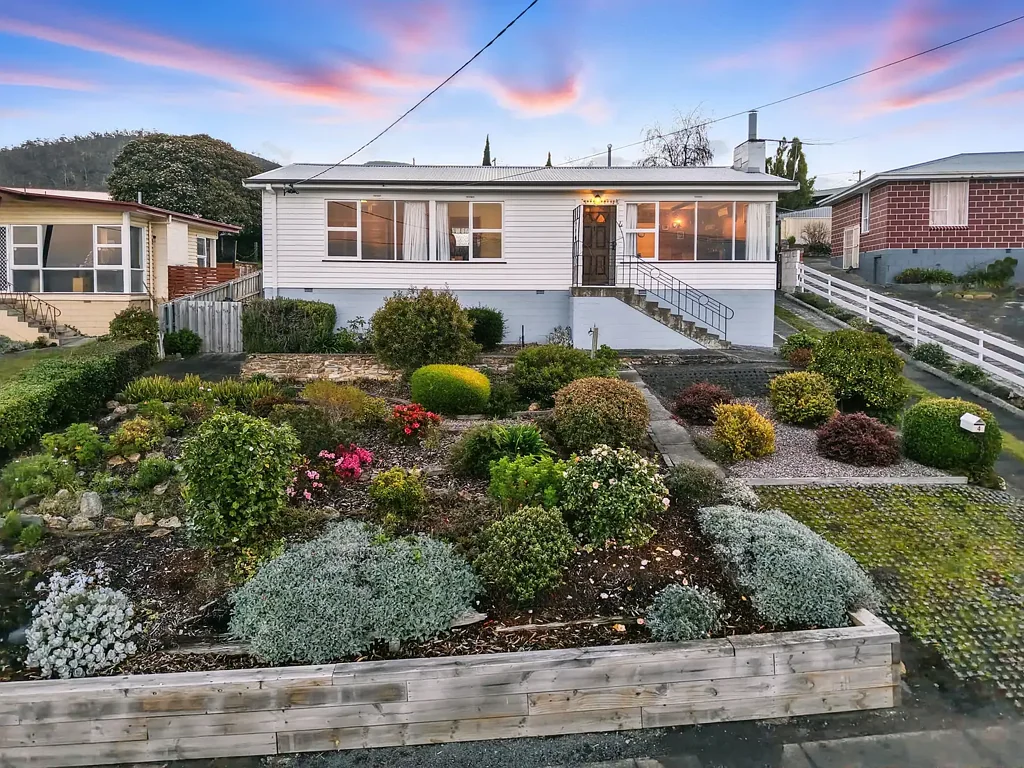 4 Langura Avenue, Chigwell, TAS 7011