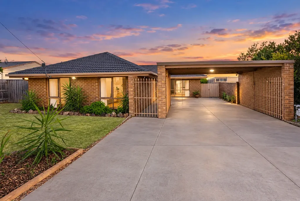 Capel Sound 3Zimmer The Brief: Fully Renovated Family Home Just Moments from the Beach