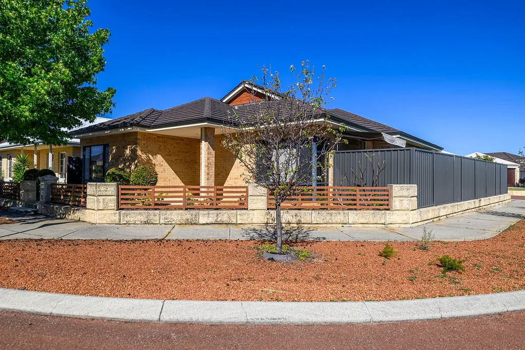 Exterior - 2 Vaspar Link, Aveley, WA 6069