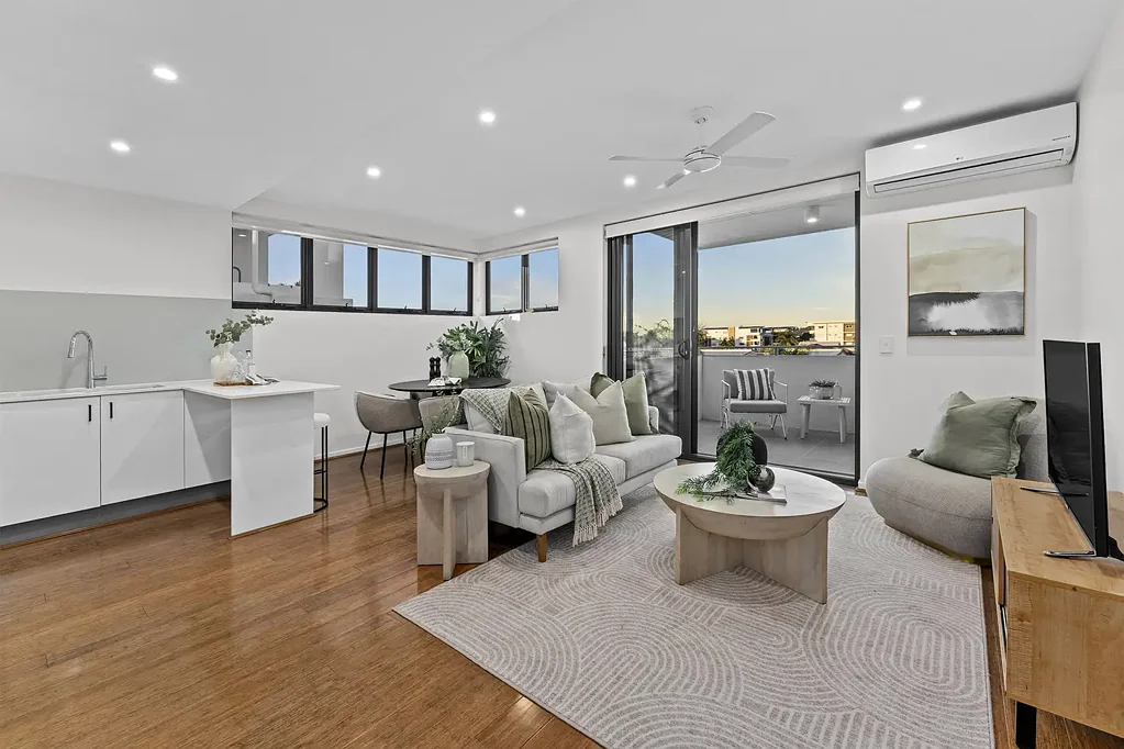 Sherwood 2침실 Elevated Living, Outstanding Value - Move Straight in!
