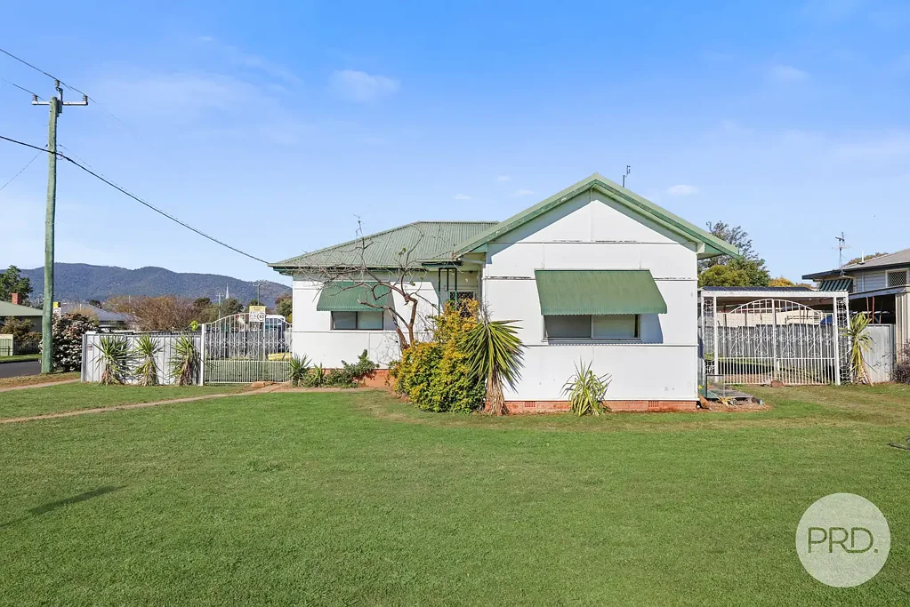 49 Robert Street, Tamworth, NSW 2340