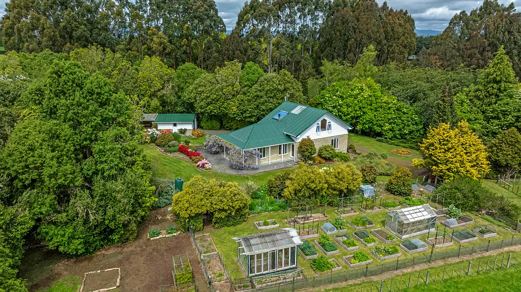 Kimbolton Vendor moving overseas - must sell