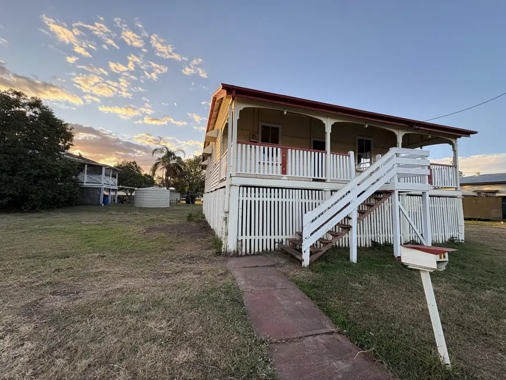 Dalby 3غرفة نوم Charming Queenslander in Prime Dalby Location