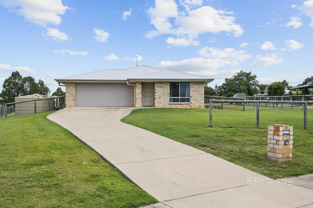 12 Pemberton Place, Hatton Vale, QLD 4341
