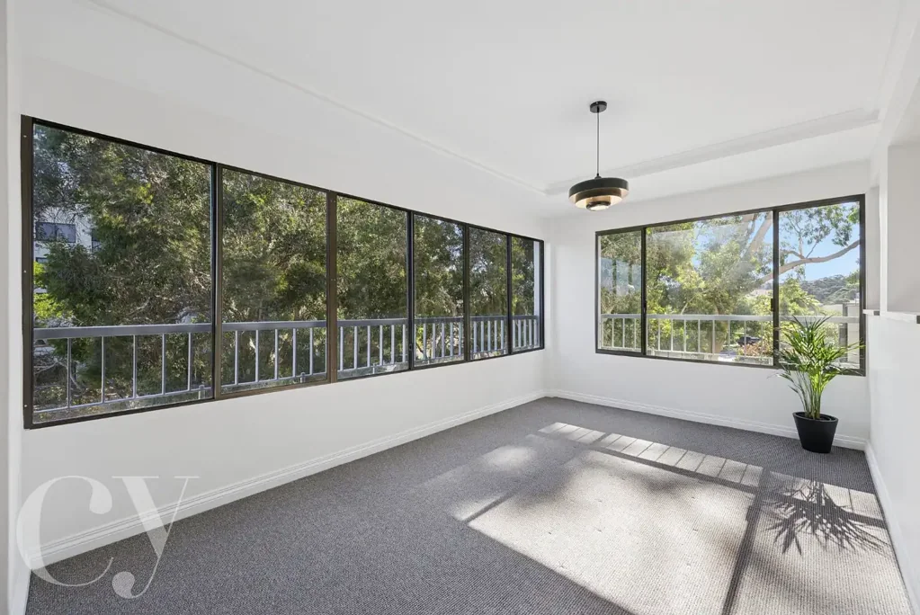 Stylish Apartment in the Heart of Claremont