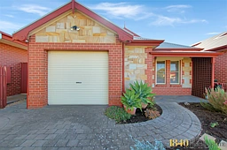 2/22 Burns Court, Morphett Vale