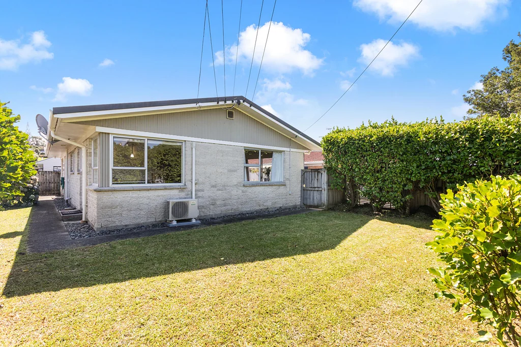 Glen Eden 3房  Sunny, Single Level & Superb Location