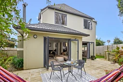 2/33 Waipa Street, Birkenhead