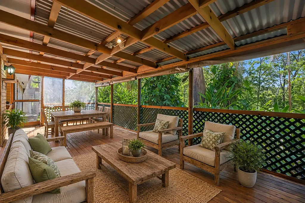 19 Waters Road, Bonogin, QLD 4213
