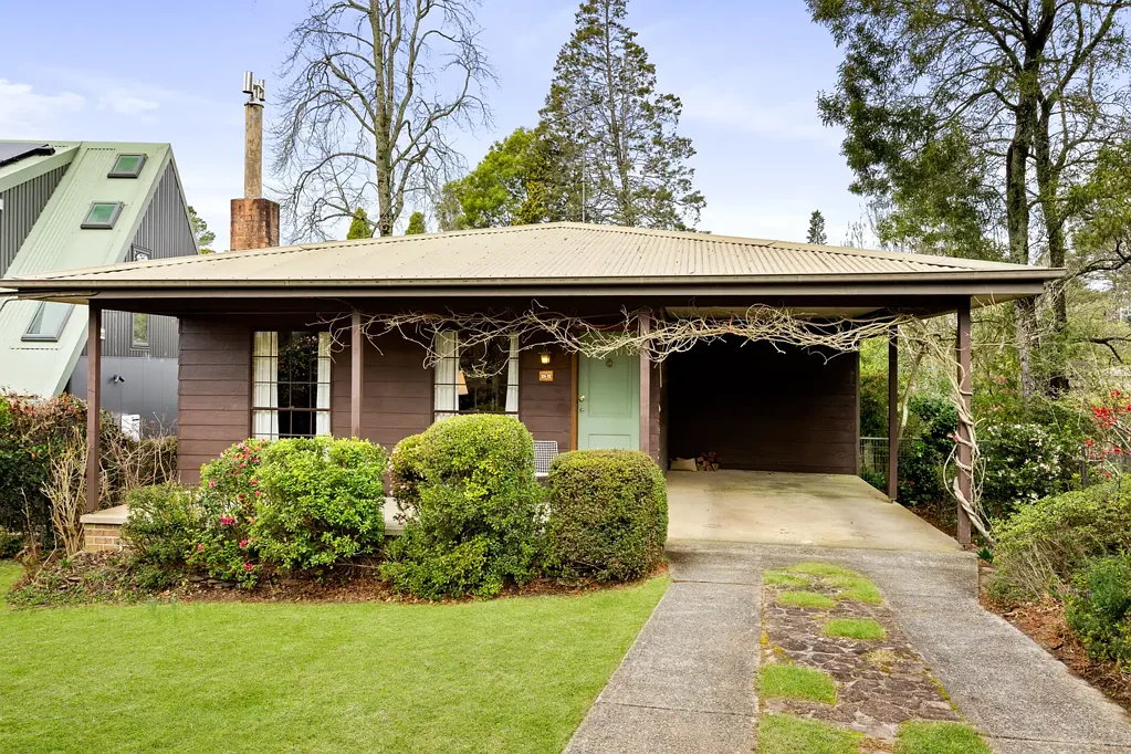 Blackheath 3 Slaapkamer A MUCH-LOVED BLACKHEATH COTTAGE WITH ENDLESS POTENTIAL