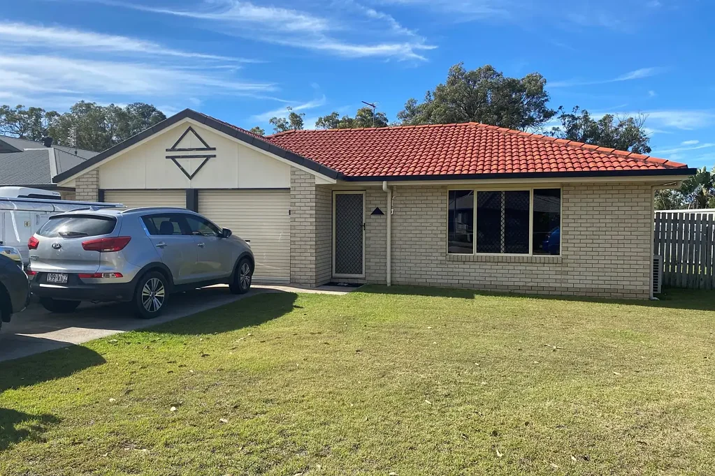 Welcome to this fantastic family home located in Urangan!