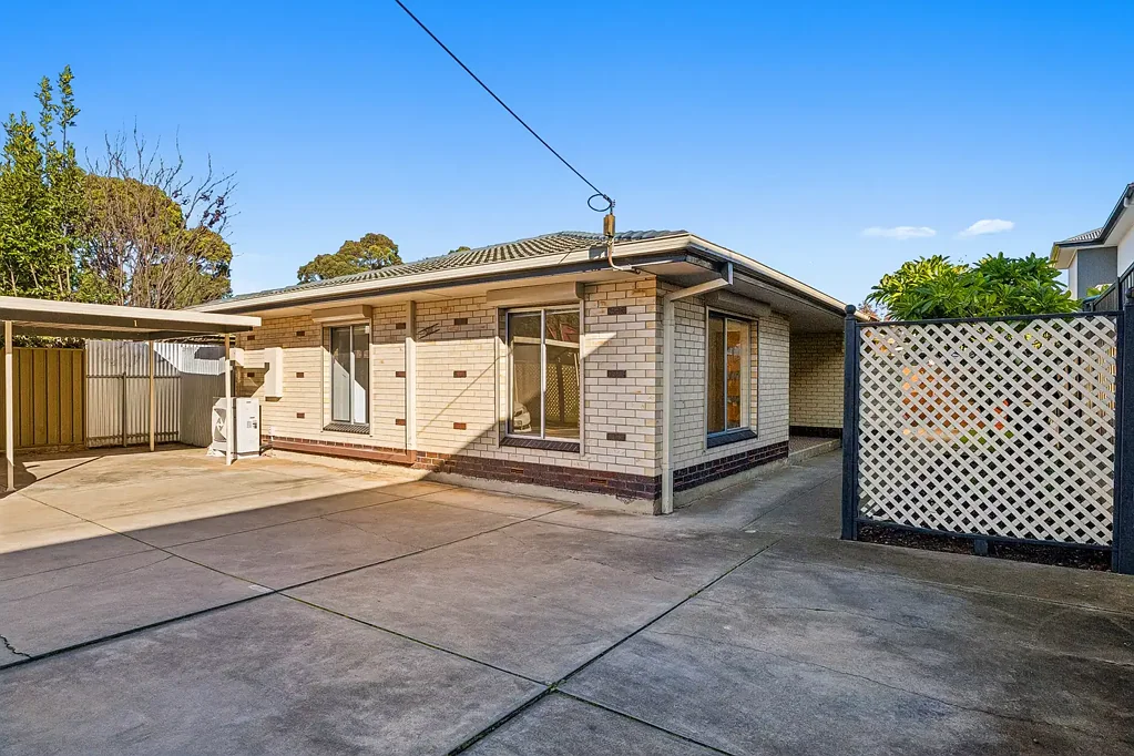 Fully Renovated Unit in Keswick