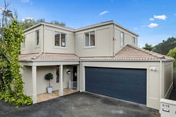 2/12 Belle Verde Drive, Sunnynook