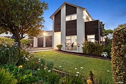 15 Ridge View Crescent, Pukekohe