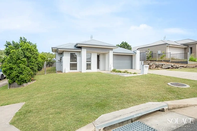Boyne Island 4Zimmer Modern family living with space, light and effortless indoor-outdoor flow!