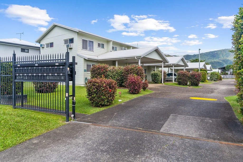 2/690 Bruce Highway, Woree, QLD 4868
