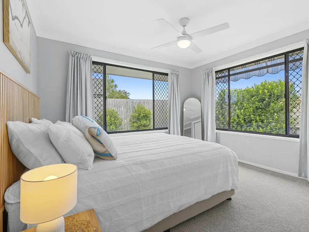 Fully Furnished 3 bedroom Unit in Kingscliff