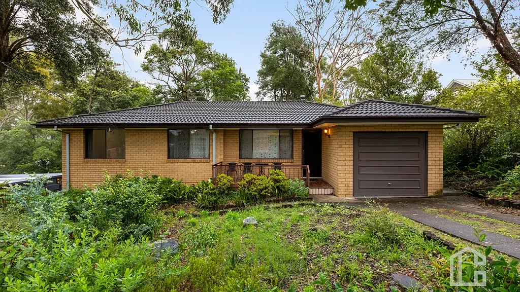 Glenbrook 3Zimmer Endless Potential on Expansive 981sqm Village Block - Open Home Saturday 13th June, 10.30am - 10.50am