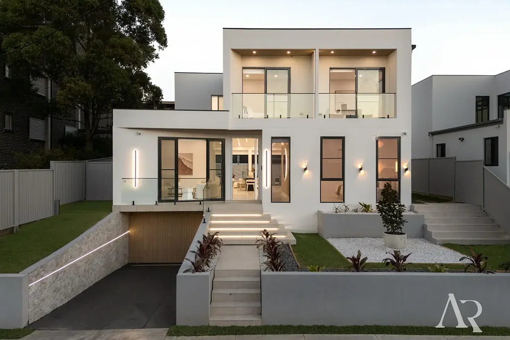 Peakhurst 7房  重新定义奢华生活，品牌新家带 granny flat、电梯和地下室，占地 562.8 平方米  Luxury Living Redefined, Brand New Home with Granny Flat, Lift and Basement on 562.8SQM