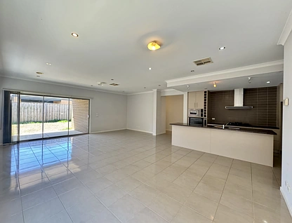 4 Longford Crescent, Weir Views, North West Melbourne, 4 कमरे, 2 बाथरूम, House