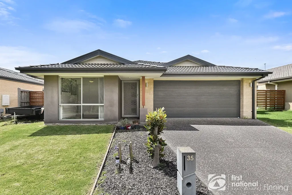 35 Campaspe Street, Clyde North, VIC 3978