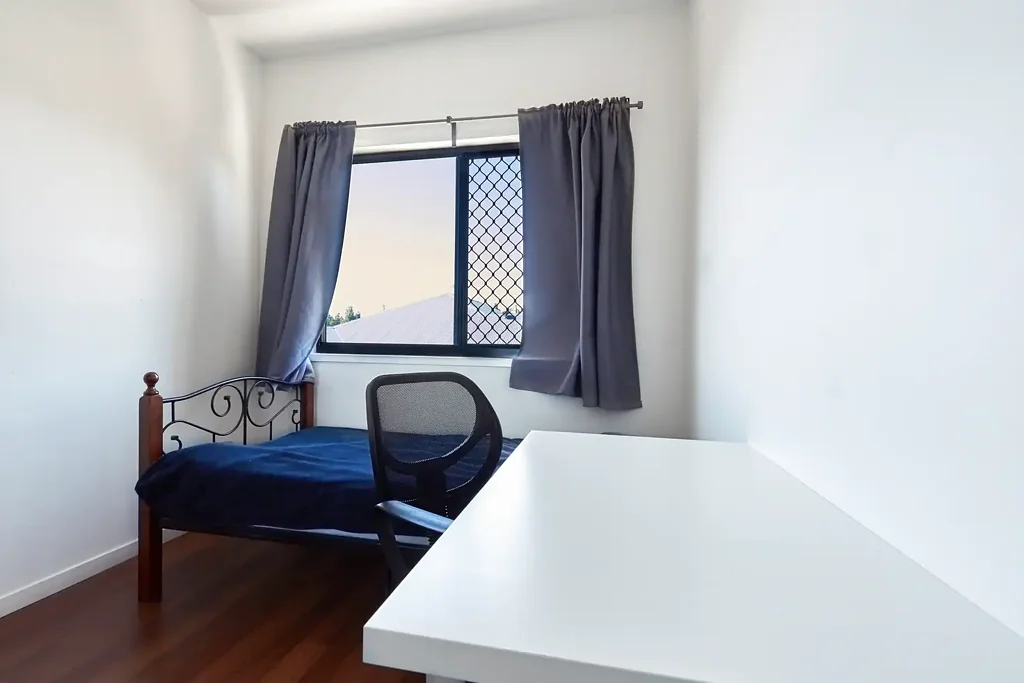 Furnished Room in Morningside – Apply to Arrange Inspection